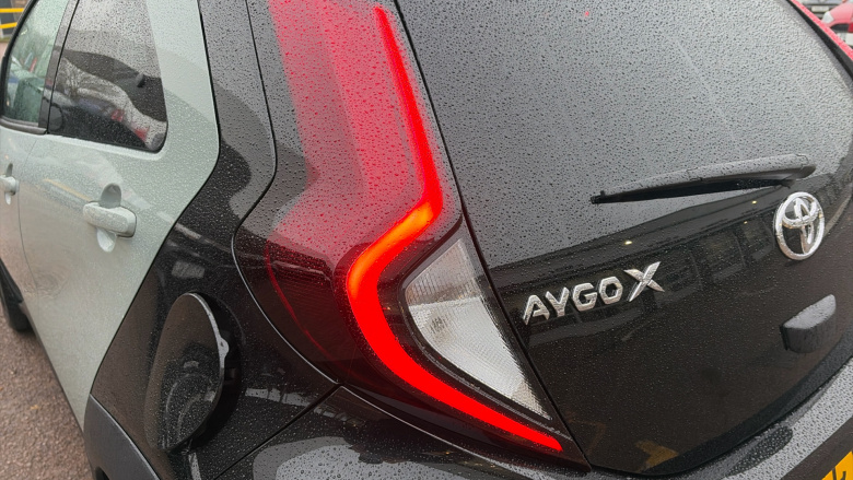 Toyota Aygo X 1.0 VVT-i Edge 5dr Petrol Hatchback